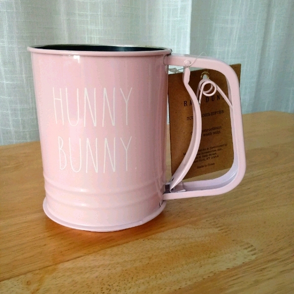 Hunny Bunny Rae Dunn Flour Sifter - Picture 2 of 6